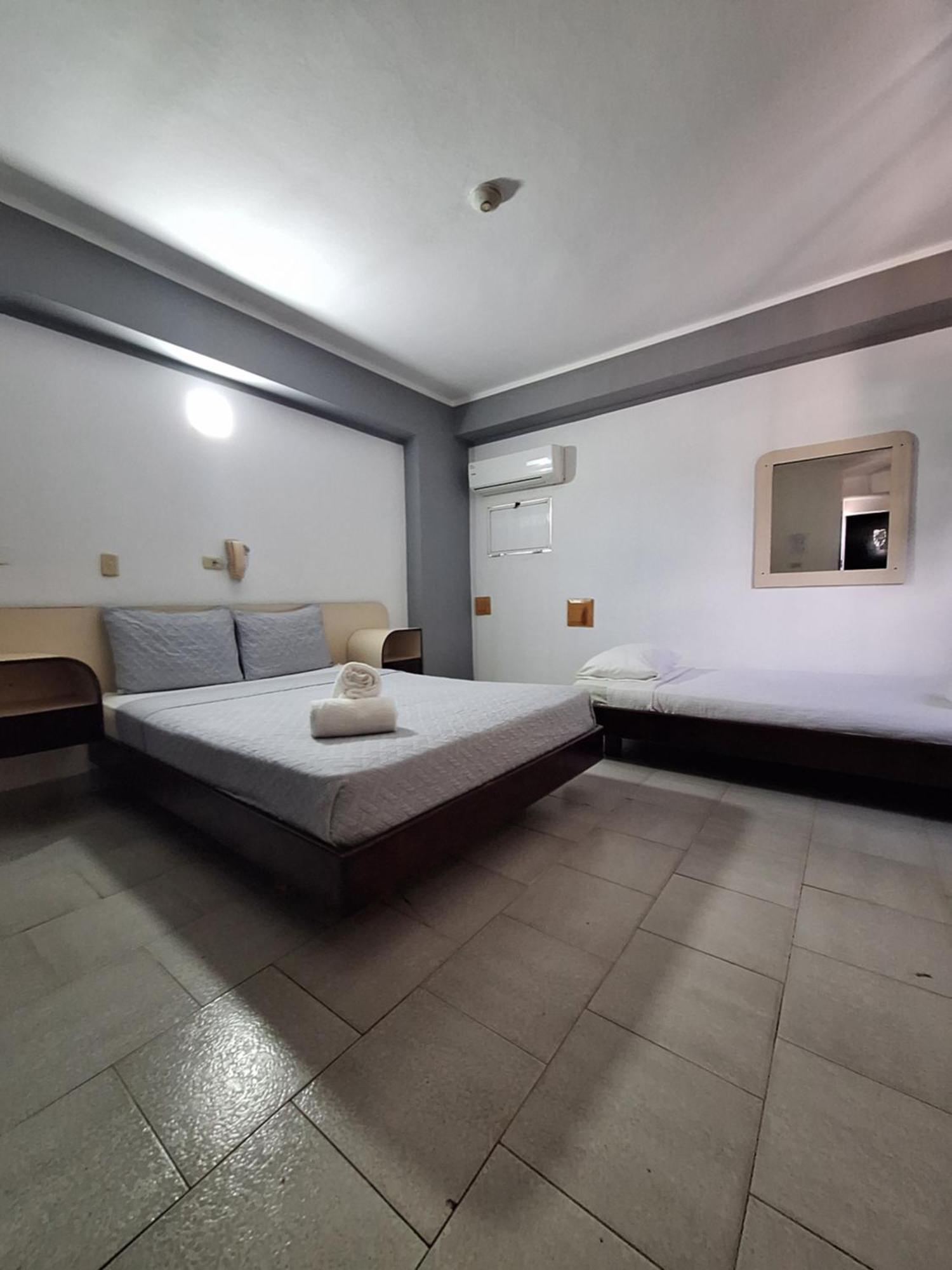Hotel Jupiter El Morro de Barcelona Exterior photo